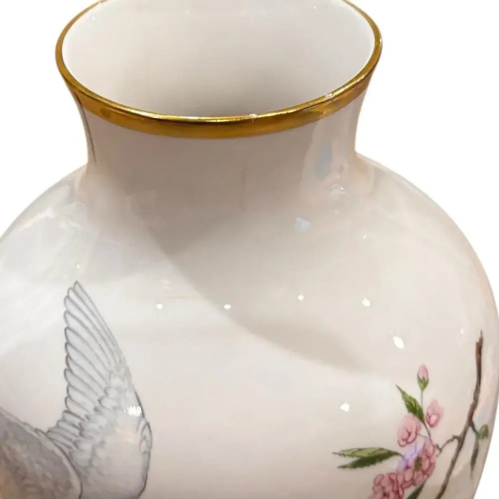 Vintage Boehm Tranquility Vase Bone China Doves Flowers Gold Rim High Gloss